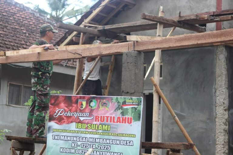 Satgas TMMD Ke-125 Kodim 0825/Banyuwangi Lanjutkan Pembangunan Rutilahu Ibu Sulami di Dusun Silirsari