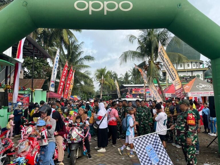 Satgas TMMD Semarakkan Jalan Sehat di Ponpes Darul Muttaqin