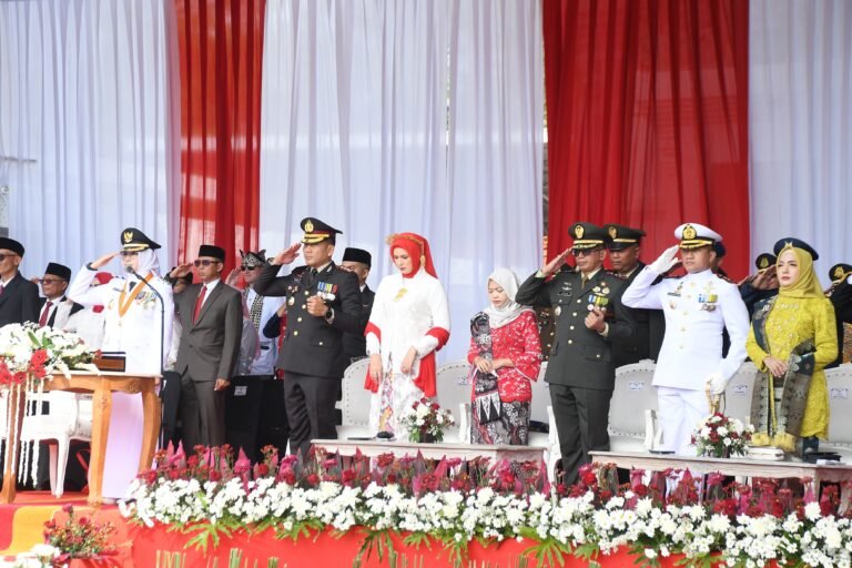 Semarak HUT RI ke-80, Dandim 0825/Banyuwangi Hadiri Upacara Detik-Detik Proklamasi