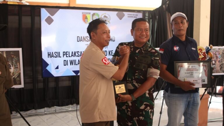 Lewat Lensa Kamera, Kemanunggalan TNI-Rakyat di TMMD ke-125 Banyuwangi Terbingkai Sempurna