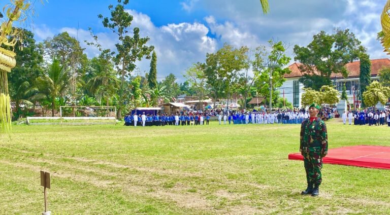 Serda Moh. Aminullah Pimpin Upacara HUT RI ke-80 di Kecamatan Glagah