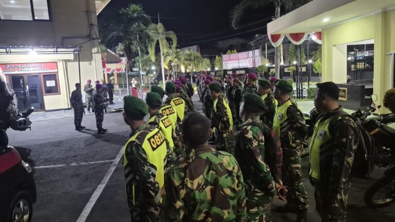 Sinergitas TNI–Polri Gelar Patroli Skala Besar, Jaga Stabilitas dan Kondusifitas Banyuwangi