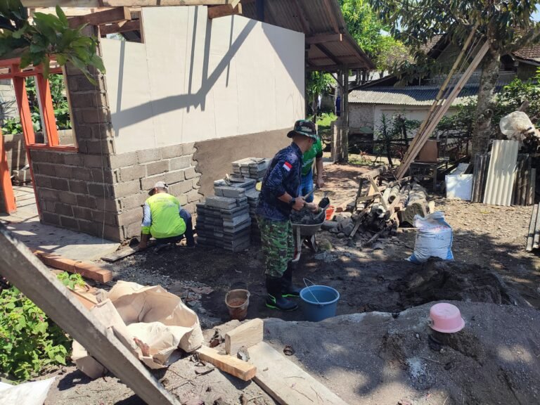 TNI dan Pemprov Jatim Sinergi Bedah Rumah Tidak Layak Huni di Banyuwangi