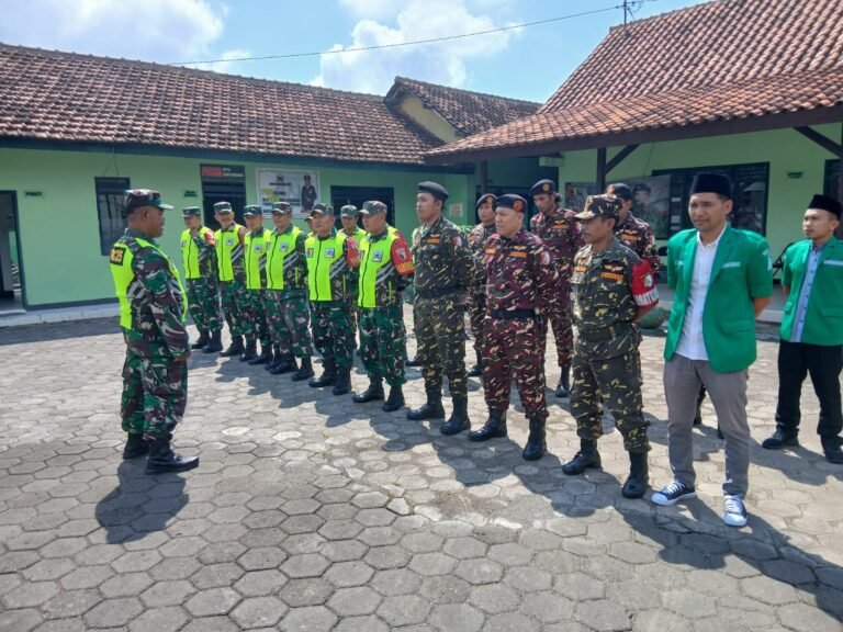 TNI dan Banser Kuatkan Sinergi, Gelar Patroli Gabungan Jaga Kondusifitas Rogojampi
