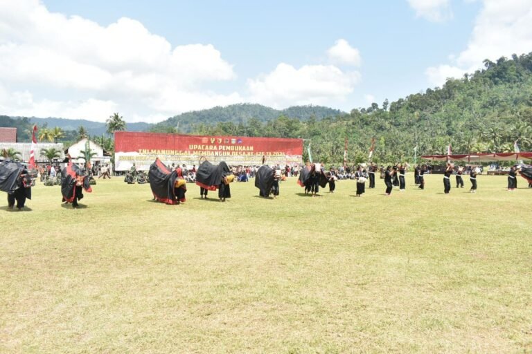 TMMD ke-126 di Lebakharjo Dibuka Meriah dengan Pertunjukan Bantengan