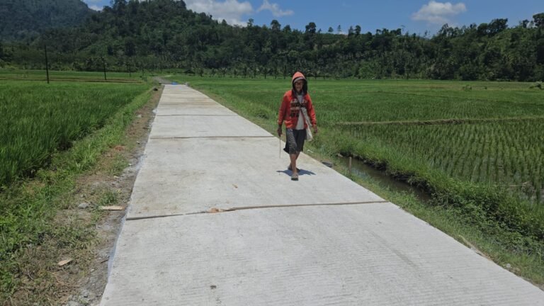 Jalan Desa Mulai Mulus, Warga Sukamaju B Rasakan Manfaat TMMD 126