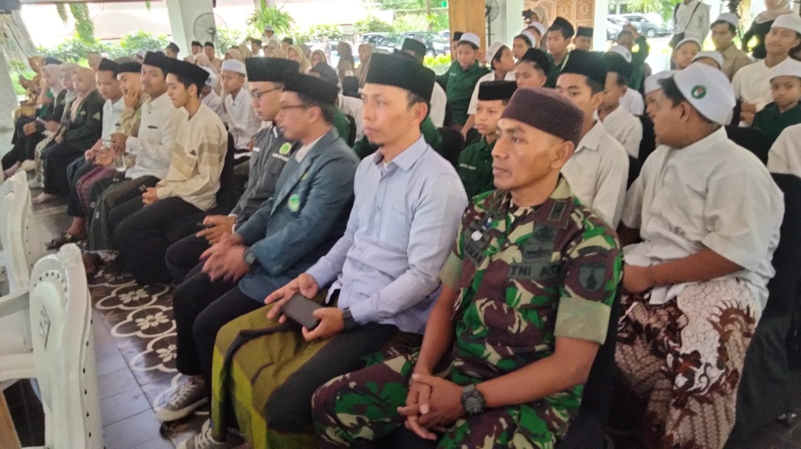 Kick Off Hari Santri 2025: Dari Pendopo Blambangan, Banyuwangi Gaungkan Spirit Santri Aman, Mandiri, dan Berdaya Digital