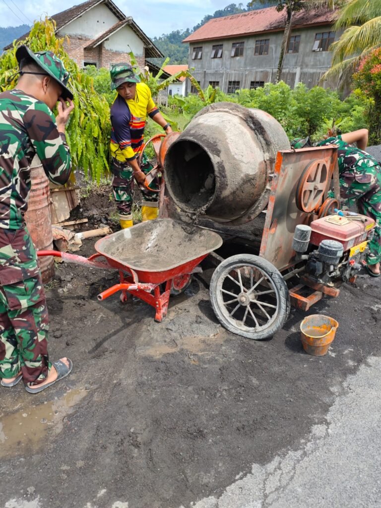 TMMD ke-126 Kodim 0818/Malang-Batu Capai 75 Persen Pekerjaan Drainase di Lebakharjo