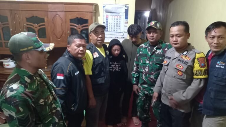 Sinergi TNI, Polri, dan Warga Selamatkan Dua Wisatawan Tersesat di Air Terjun Lider