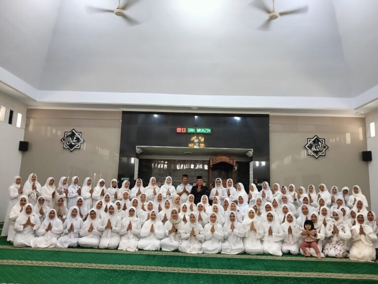 Spirit Iman dan Persaudaraan: Persit KCK Cabang XXXIX Gelar Pengajian Bulanan di Kodim 0825 Banyuwangi