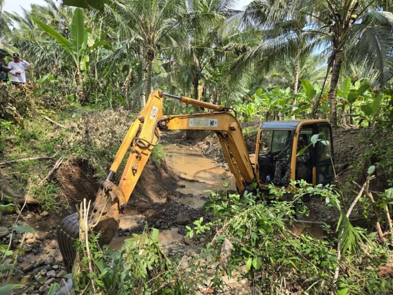 TMMD Kodim 0818: Di Balik 96 Persen Keringat Prajurit dan Warga untuk Irigasi Lebakharjo