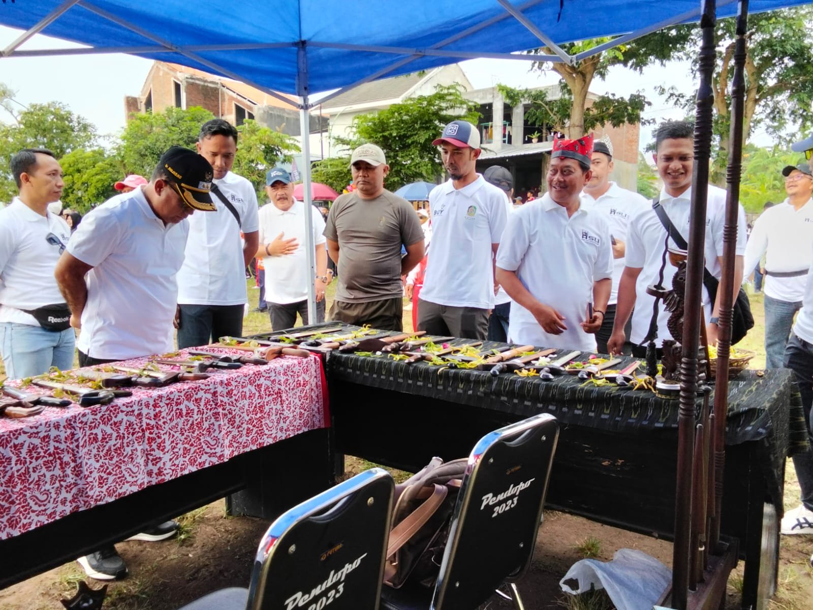 Babinsa Bakungan Jadi Sorotan di Jalan Sehat Anniversari ASLI, Ada Momen Mengejutkan di Lapangan Lagondang