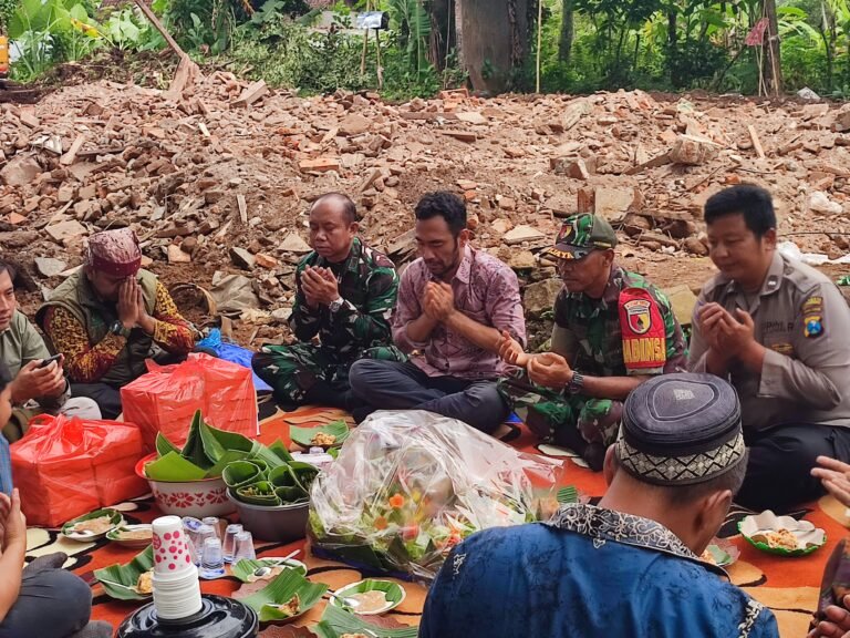 Tasyakuran Pembangunan KDKMP Desa Paspan, Warga Kompak Doakan Awal Baru Ekonomi Desa