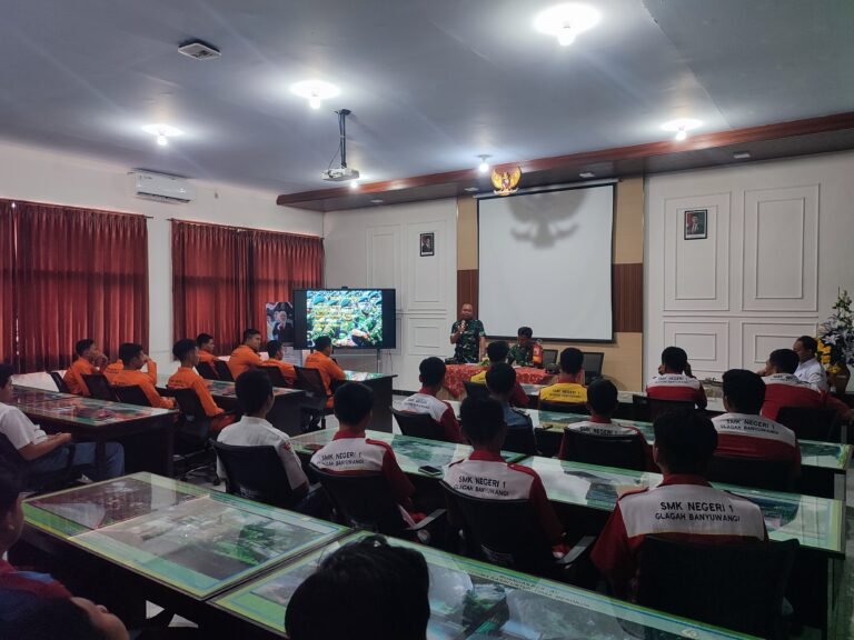 Menuju Abdi Negara, Sosialisasi Penerimaan Prajurit TNI AD Digelar di SMKN 1 Glagah