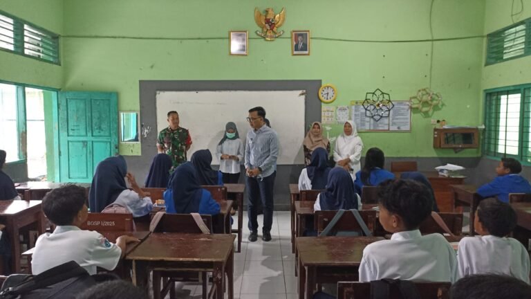 Sinergi Babinsa Dan Yayasan: 1.349 Paket Makan Bergizi Gratis Sukses Didistribusikan Di Kalibaru