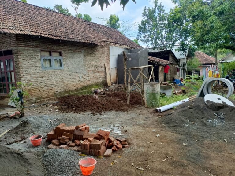 Pembangunan Sanitasi TMMD ke-128 Dapat Antusiasme Warga Dusun Leduk  Probolinggo. 