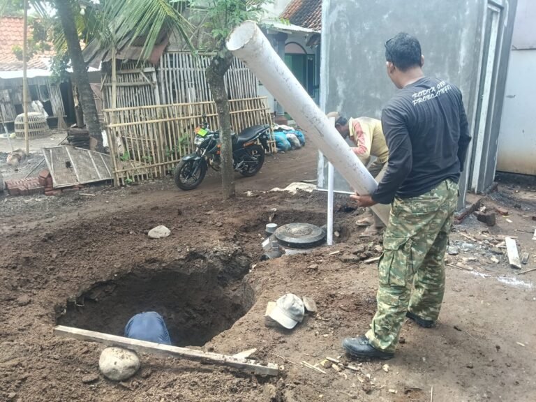 Pembangunan Sanitasi Milik Halima di Blok Leduk Capai 60 Persen, Satgas TMMD Ke-128 Terus Kebut Pekerjaan